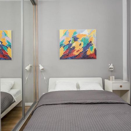 Chill Apartments Warsaw Airport Bagian luar foto