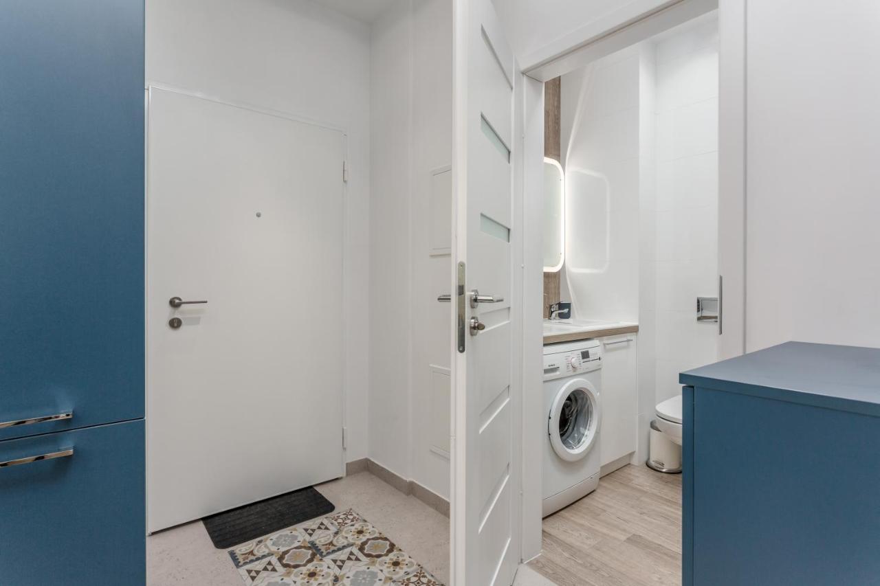 Chill Apartments Warsaw Airport Bagian luar foto