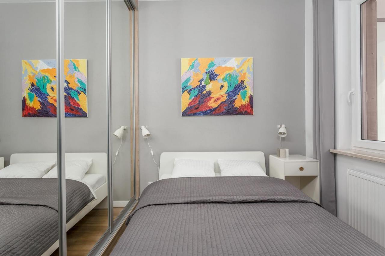 Chill Apartments Warsaw Airport Bagian luar foto