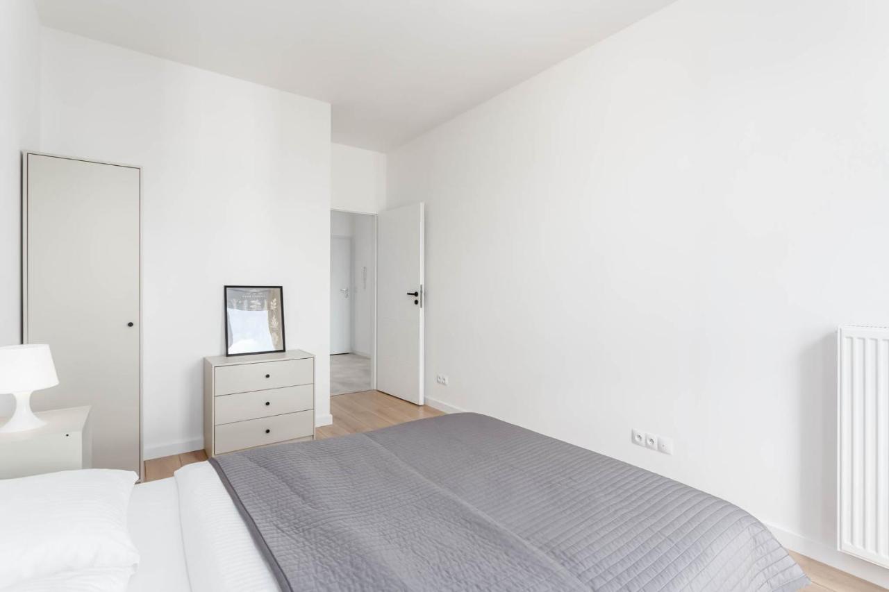 Chill Apartments Warsaw Airport Bagian luar foto