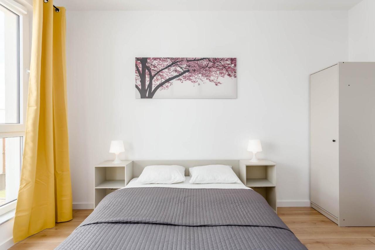 Chill Apartments Warsaw Airport Bagian luar foto
