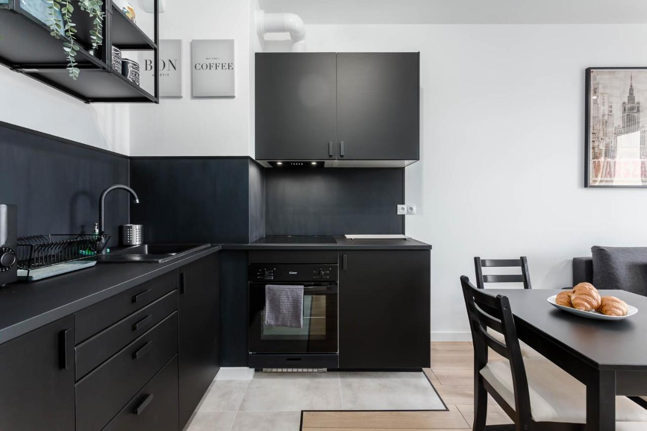 Chill Apartments Warsaw Airport Bagian luar foto
