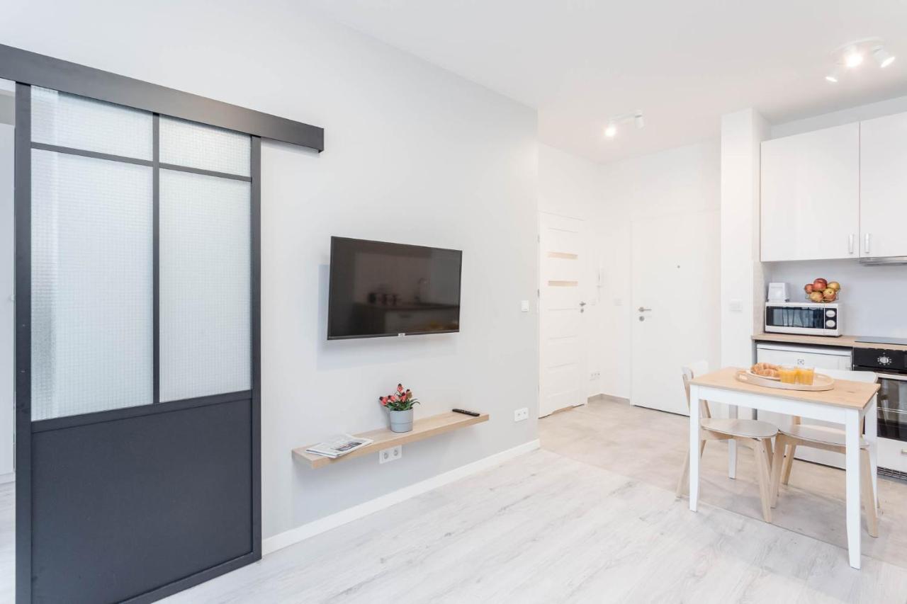 Chill Apartments Warsaw Airport Bagian luar foto