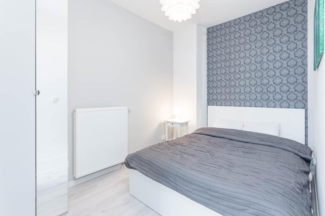 Chill Apartments Warsaw Airport Bagian luar foto