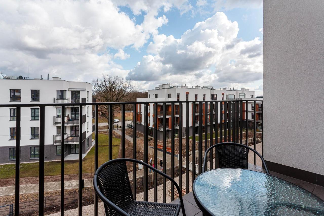 Chill Apartments Warsaw Airport Bagian luar foto