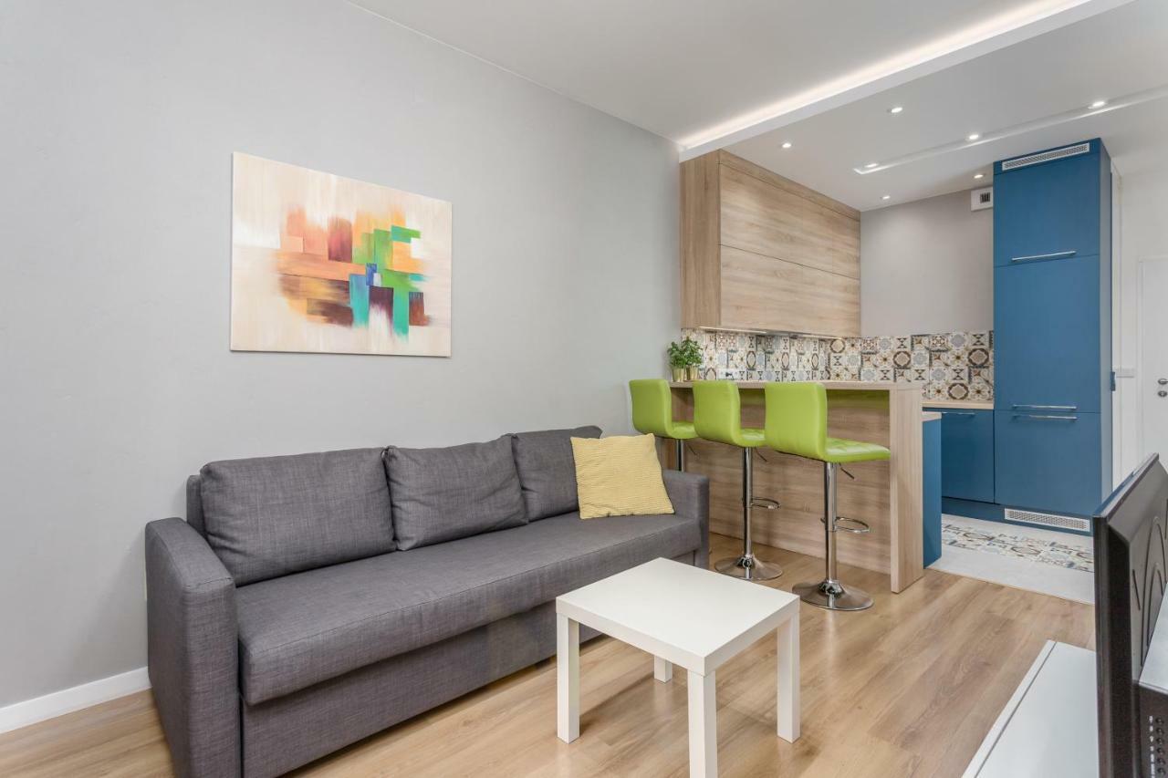 Chill Apartments Warsaw Airport Bagian luar foto